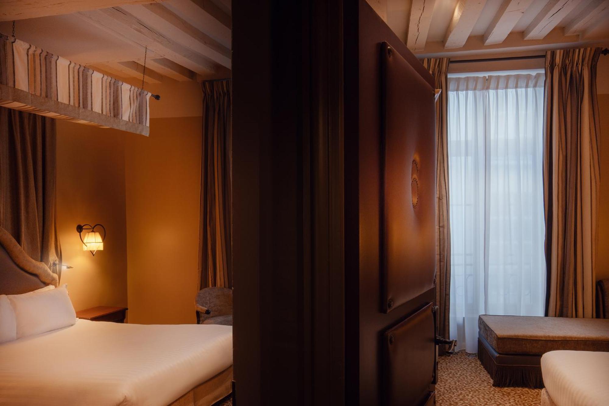 Hotel Odéon Saint Germain 4*